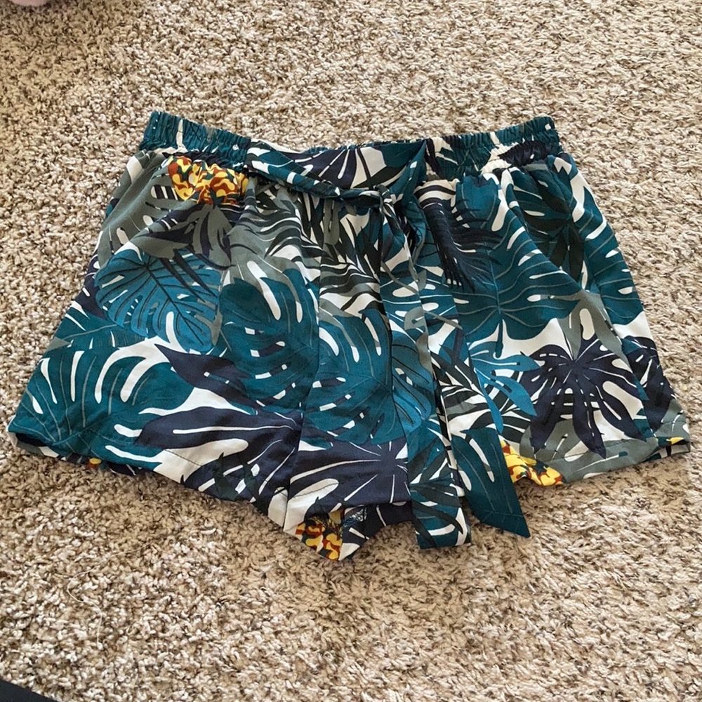 Breeze Ever Shorts size L